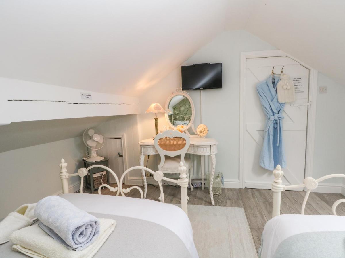 The Blue House Villa Malpas  Екстериор снимка