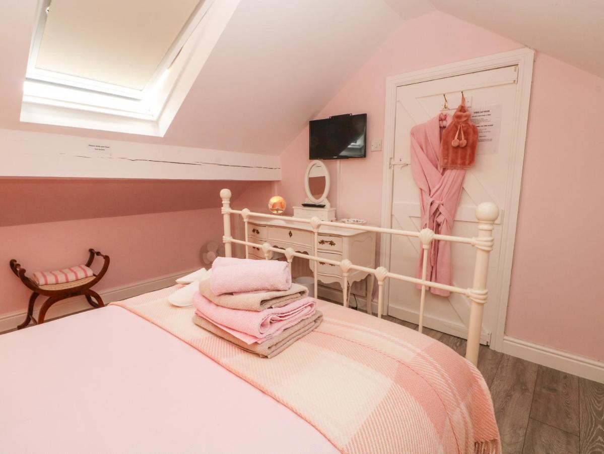The Blue House Villa Malpas  Екстериор снимка